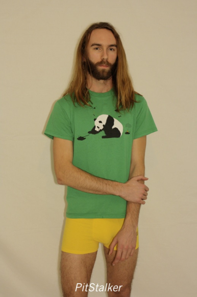 barefoot_flash205