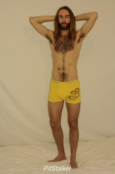 barefoot_flash235