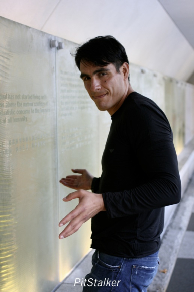 enrique_v453
