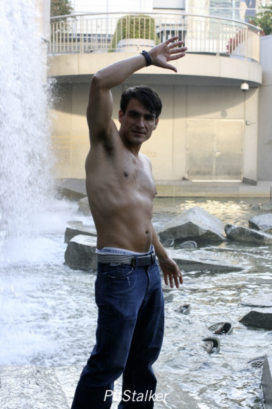 enrique_v463