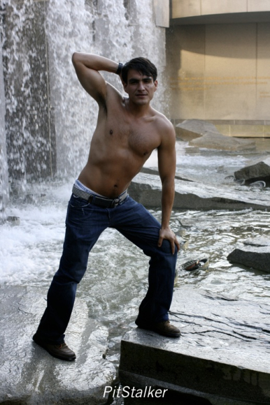 enrique_v477